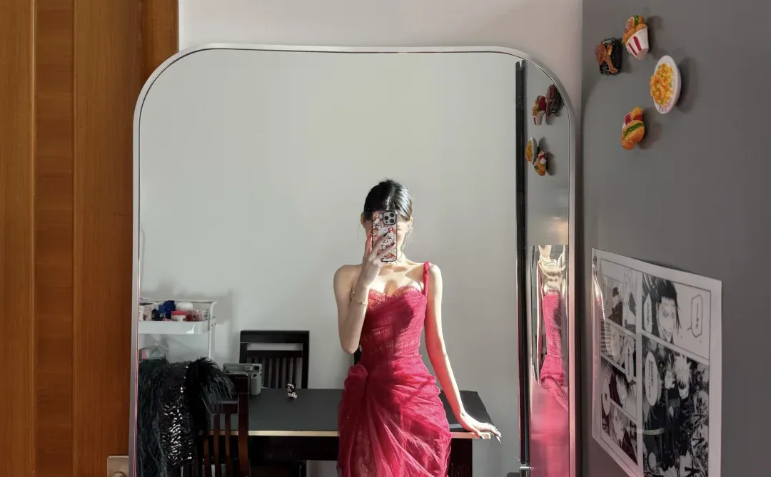 左滑 姐妹们 生日和男朋友约会穿哪条裙子好