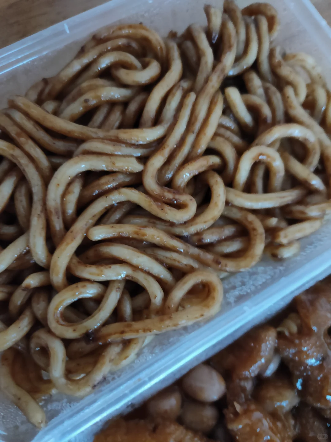 吃廉价午餐，委屈如潮水涌上心头