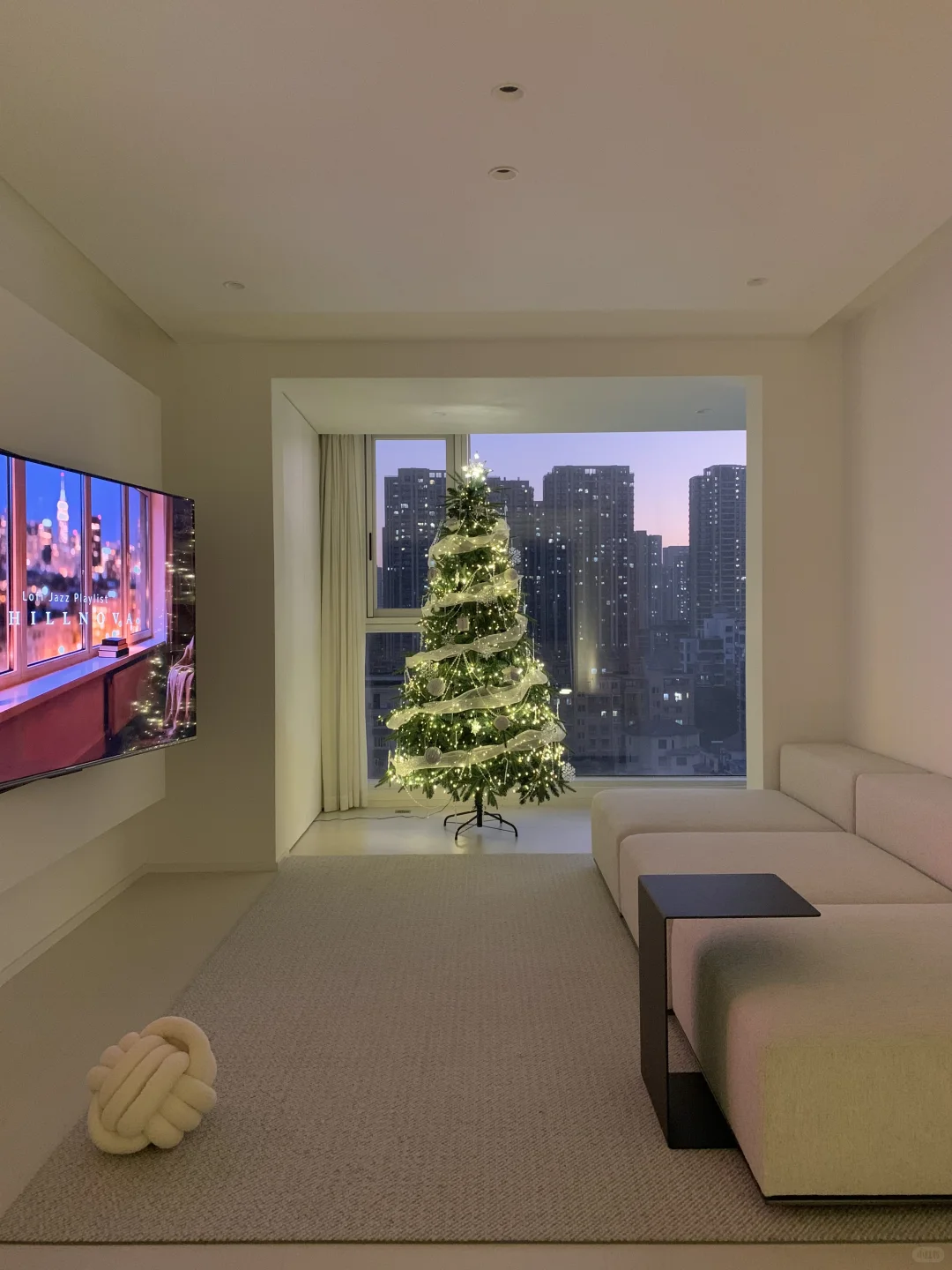 26岁有家了?屁点大