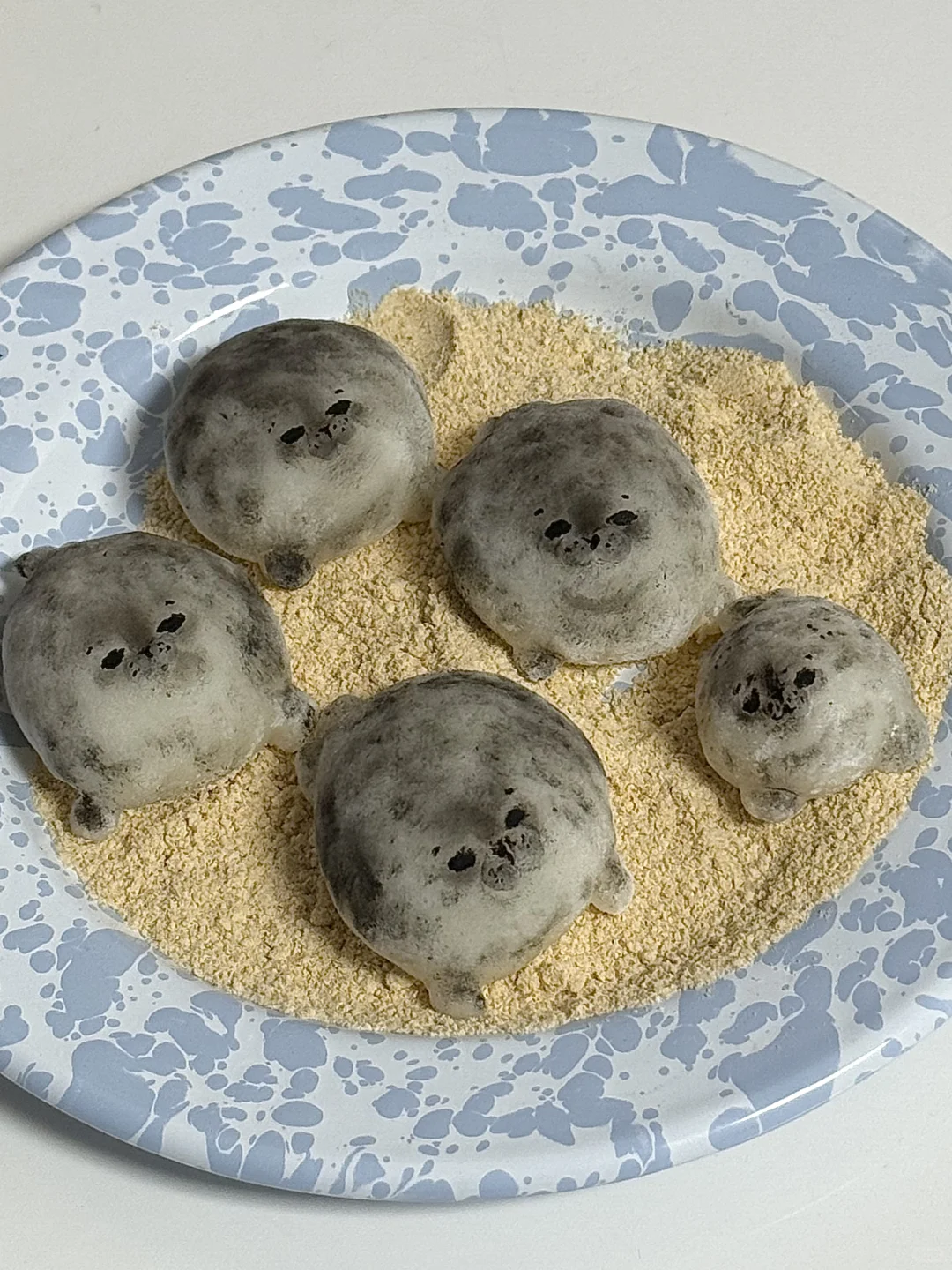 审美积食｜海豹黄豆粉糯米糍