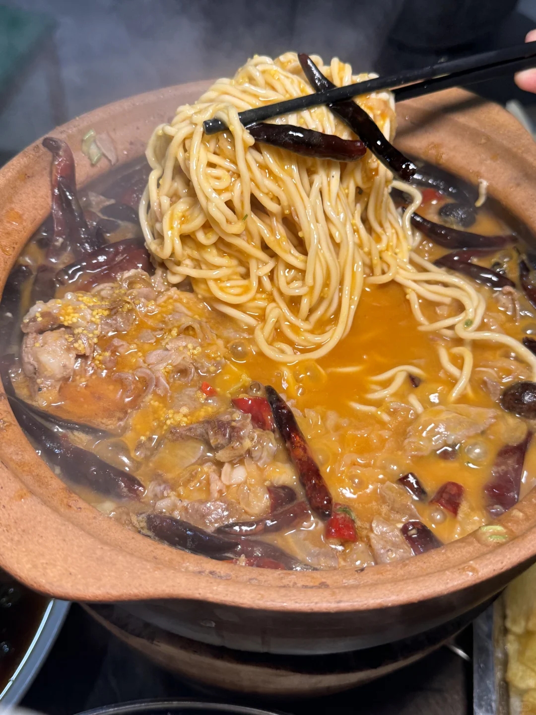 石家庄！！！穷鬼小破店！！！泥炉带皮羊肉锅！！