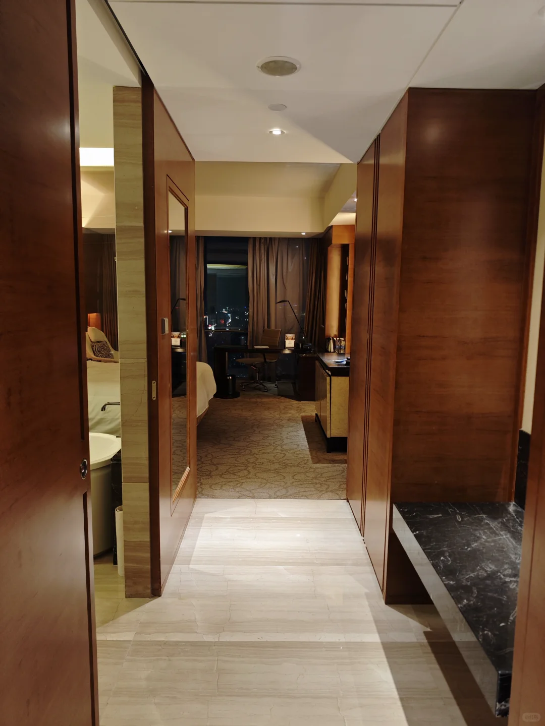 石家庄希尔顿 | 服务满分，但略有不足