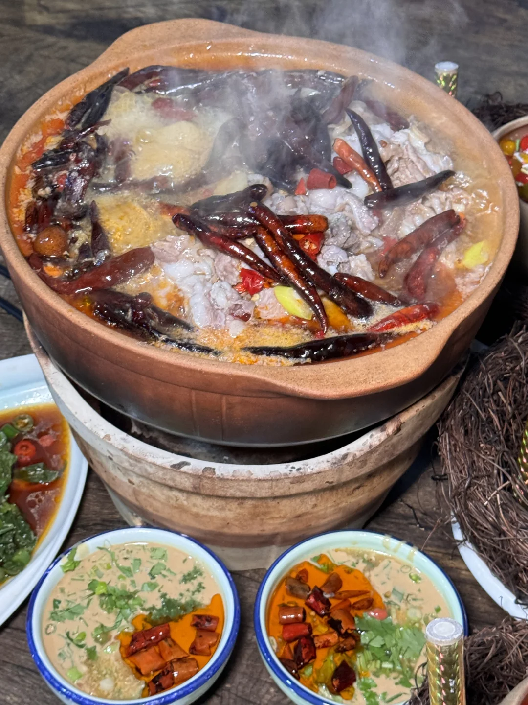 石家庄！！！穷鬼小破店！！！泥炉带皮羊肉锅！！