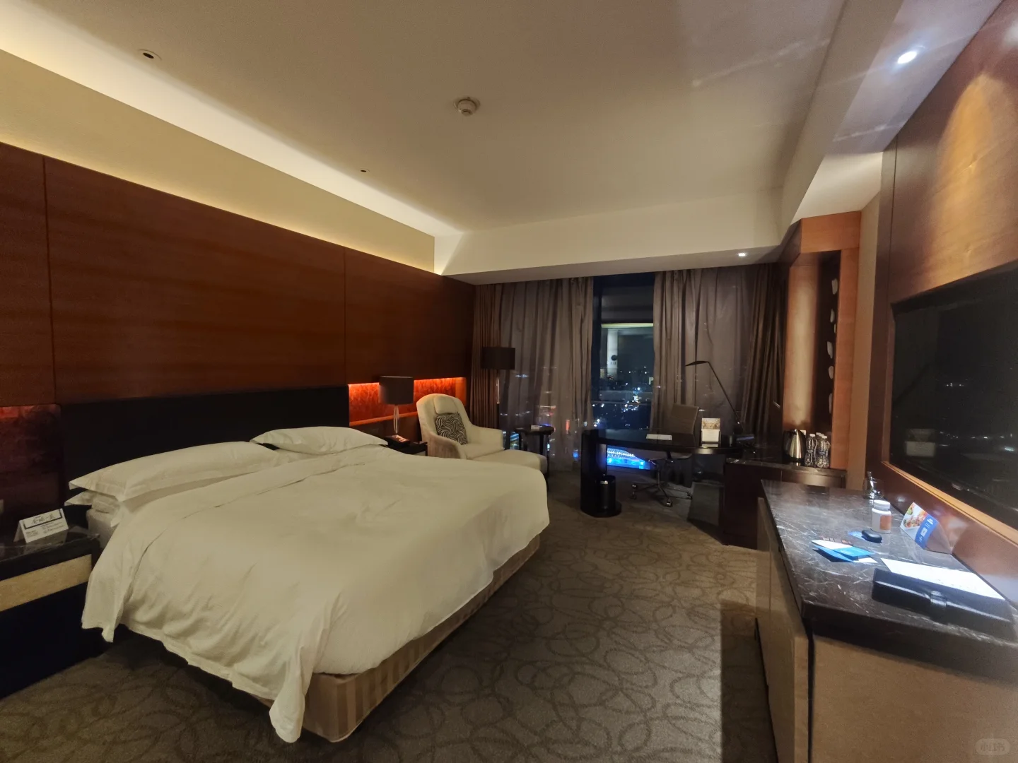 石家庄希尔顿 | 服务满分，但略有不足