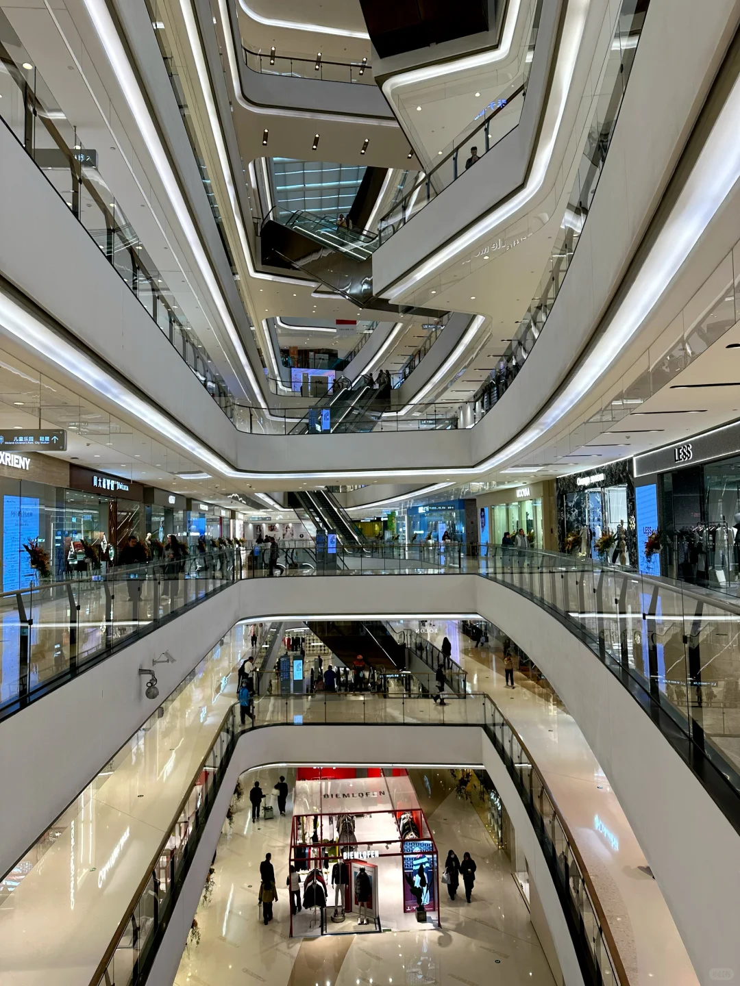 在石家庄，还有比万象城更优秀的购物中心吗？