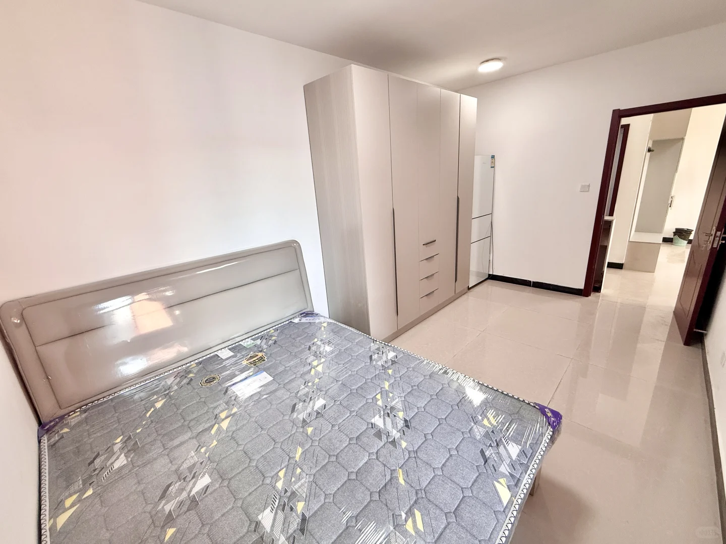 邢台租房捡到宝！钢铁路阳面两居直接包暖气