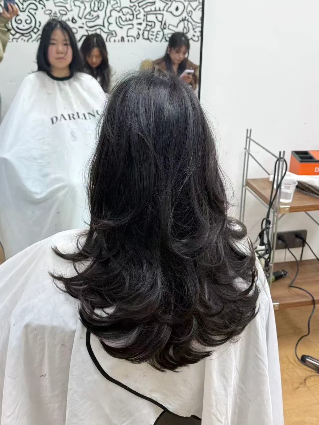 关于邢台社恐夫妻开了一家只接待女生的染发