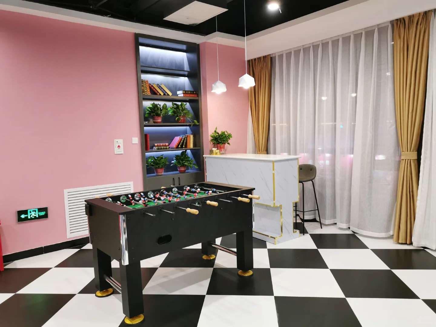 石家庄公司开年会的地方-零点轰趴馆