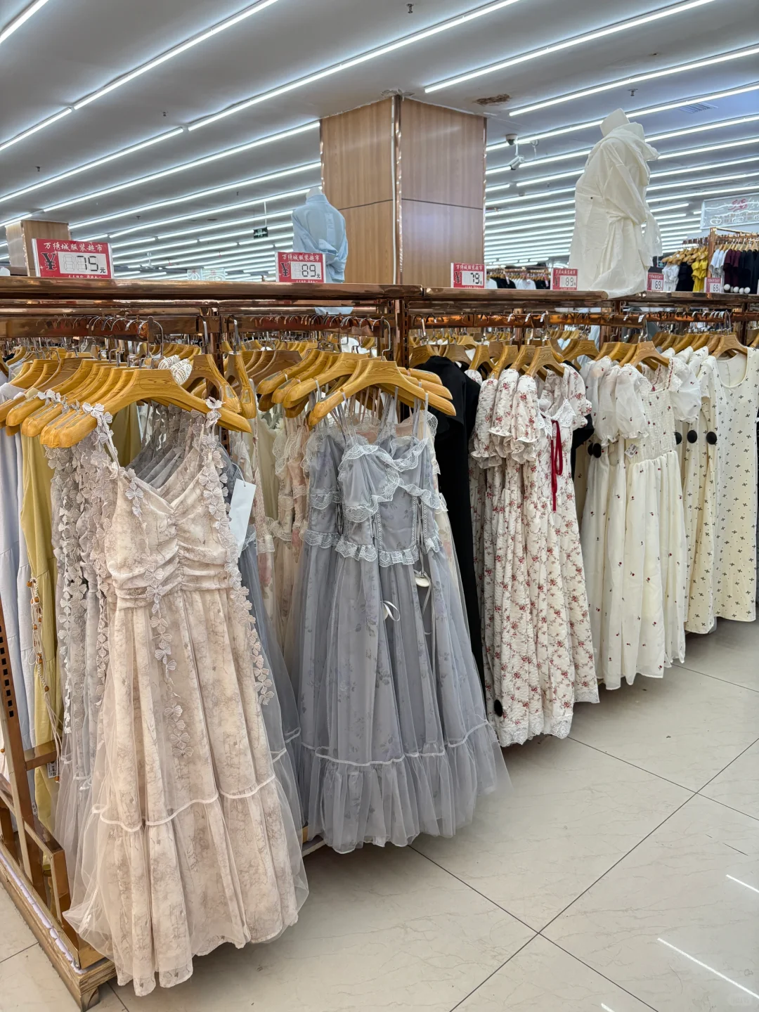 记住邯郸这个路口！线下版1688！太好逛了！