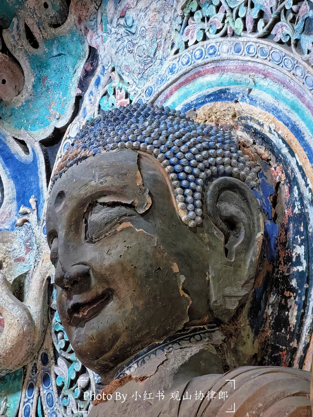 早知道就洗个头再来响堂山石窟了