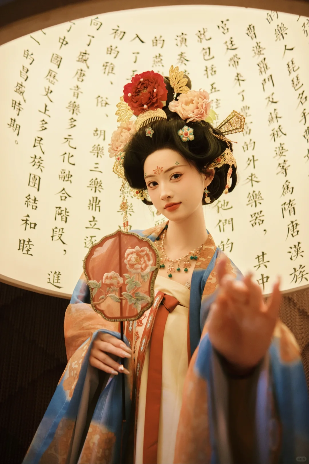 论邯郸博物馆与唐装的适配度！大家快去穿啊