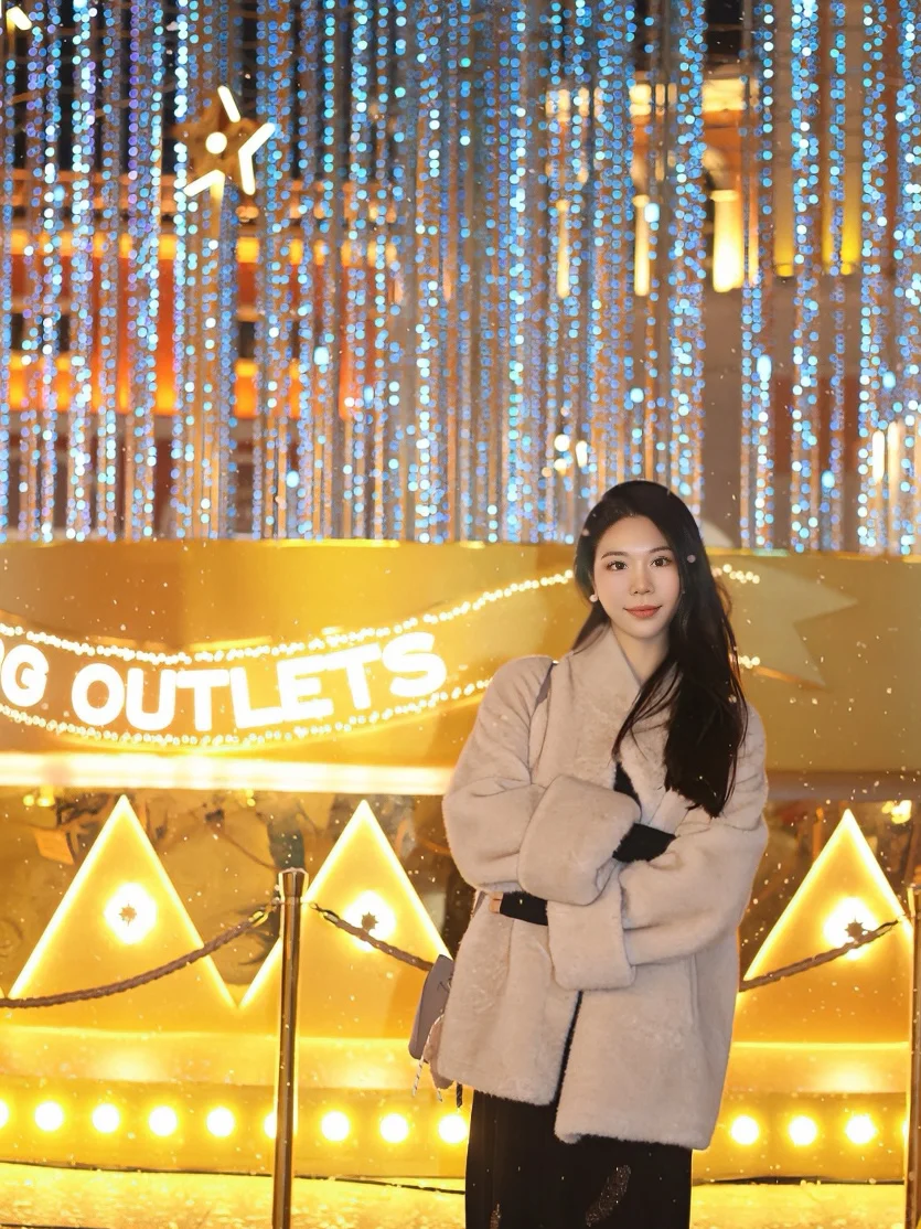 （石家庄）下雪❄️啦！北国奥莱9周年飘雪中……