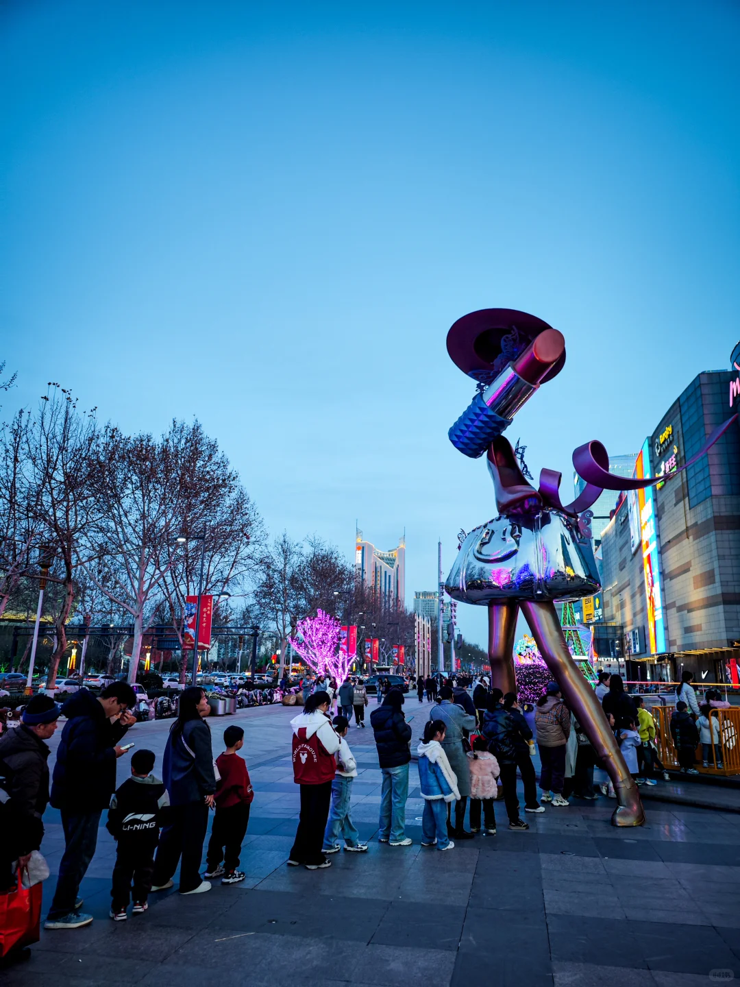 邯郸，武灵丛台虽新筑，赵王故城有遗风