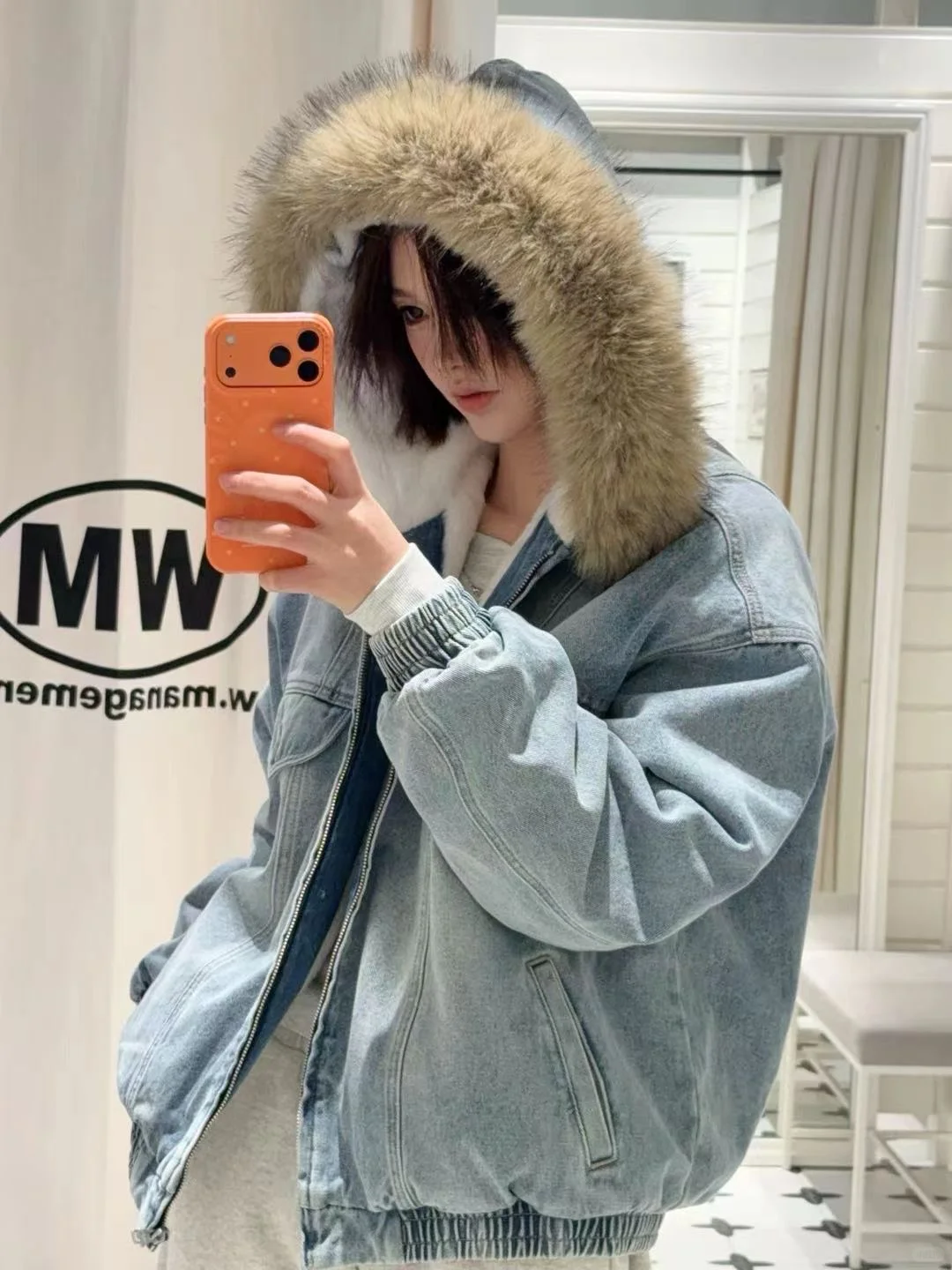 牛仔外套还是加绒的