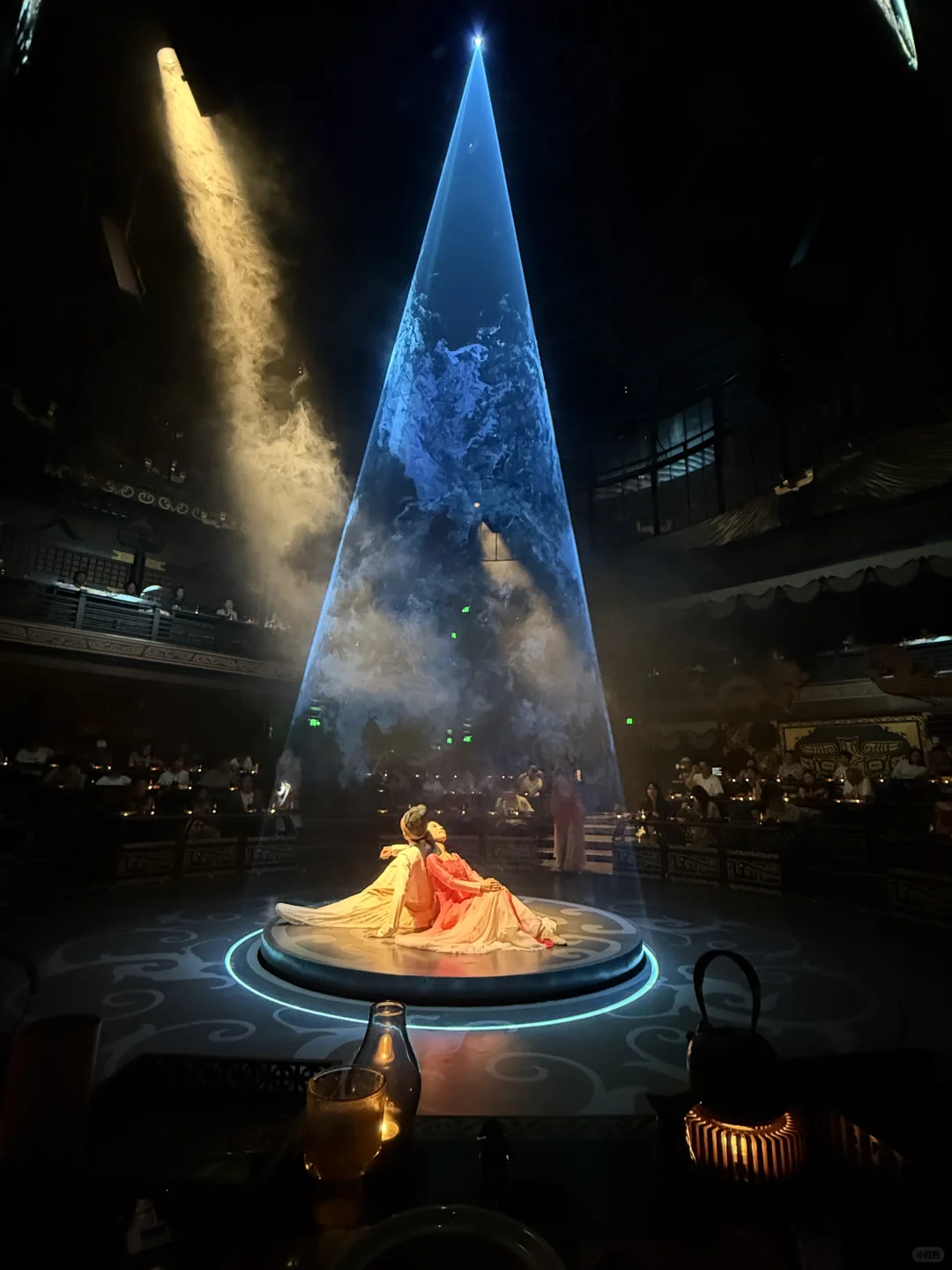 今日无事，勾栏听曲