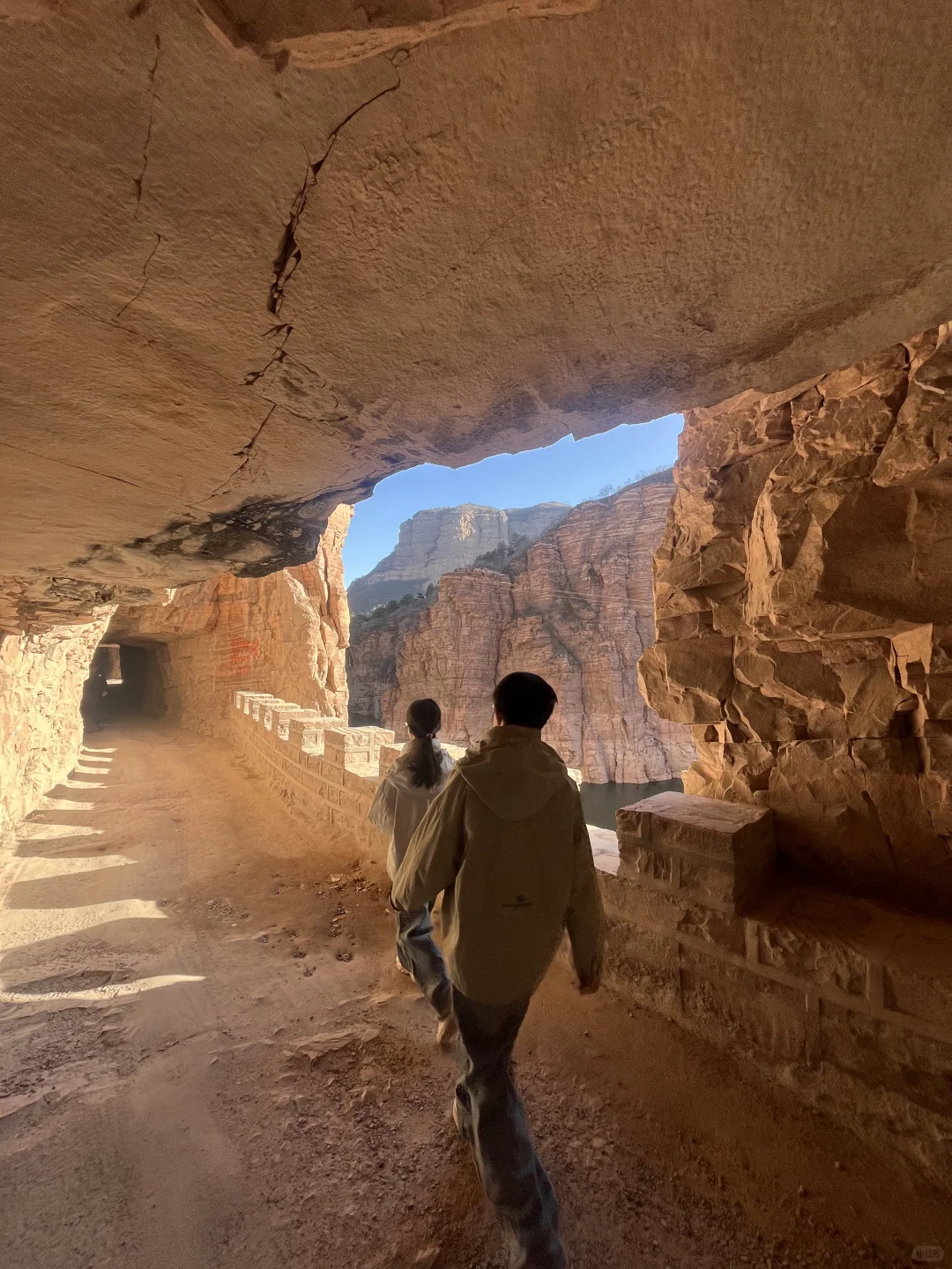 距离石家庄最近的挂壁公路