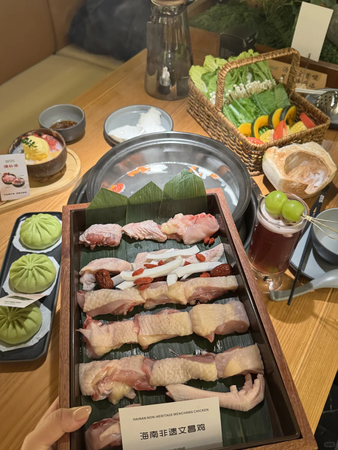 不用去海南也能在邢台吃上正宗椰子鸡火锅了