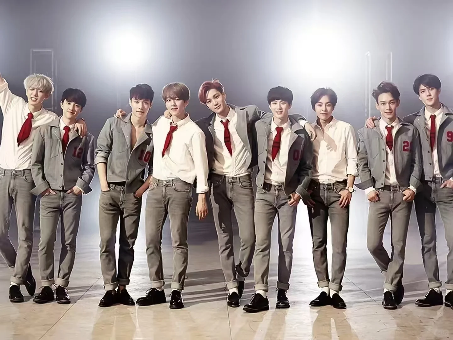 逗号立方｜邢台爱丽速来集合！EXO大屏解锁