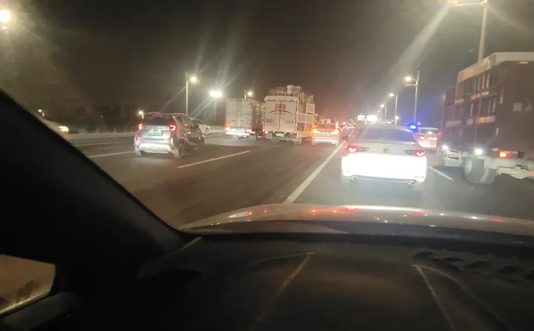 北三环堵的，快憋不住了