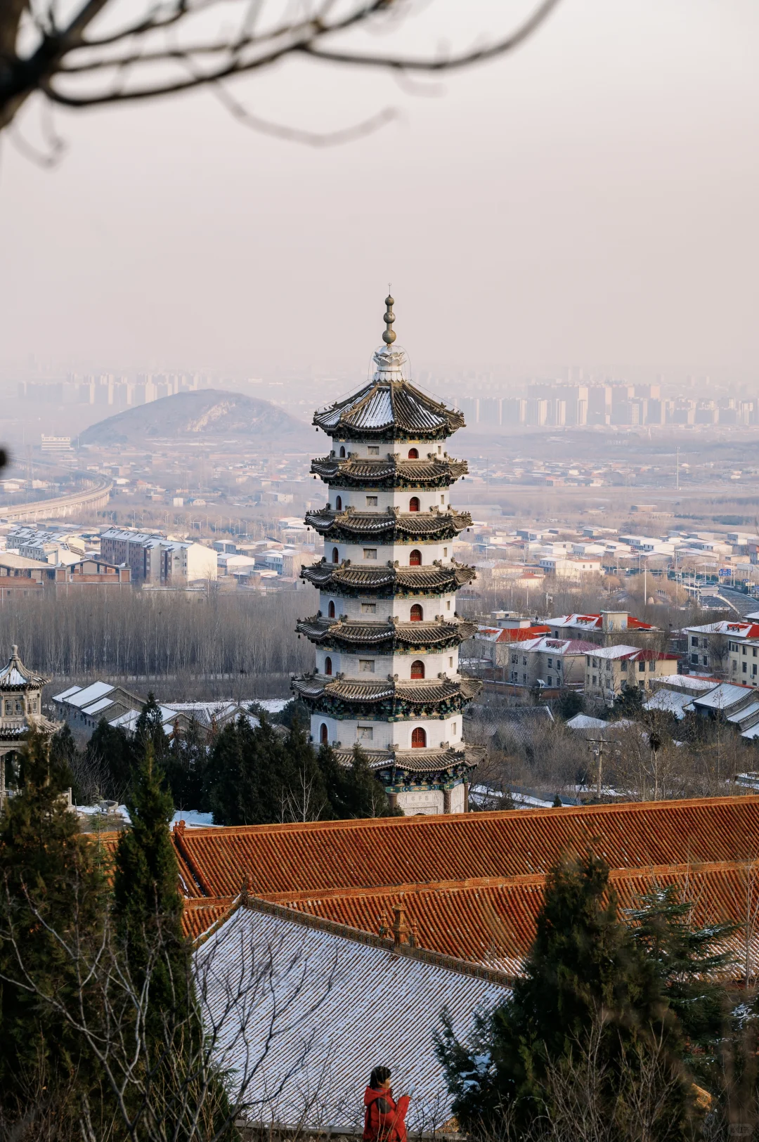 雪后的石家庄西山