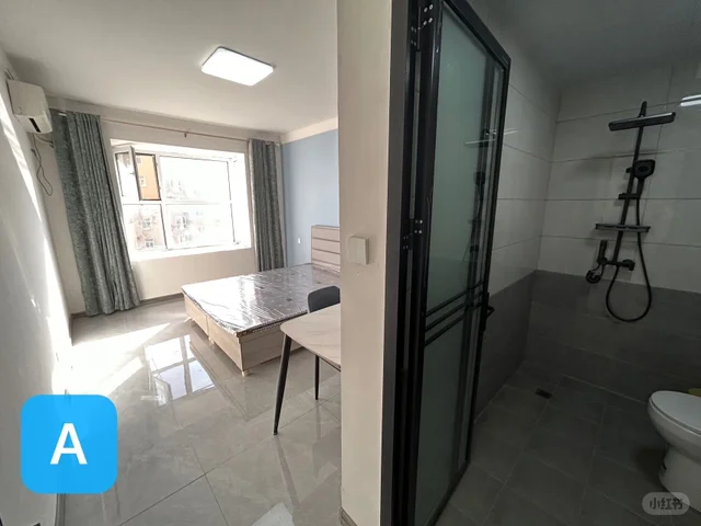 金融中心附近 这个主卧 柒百 还不来试试水