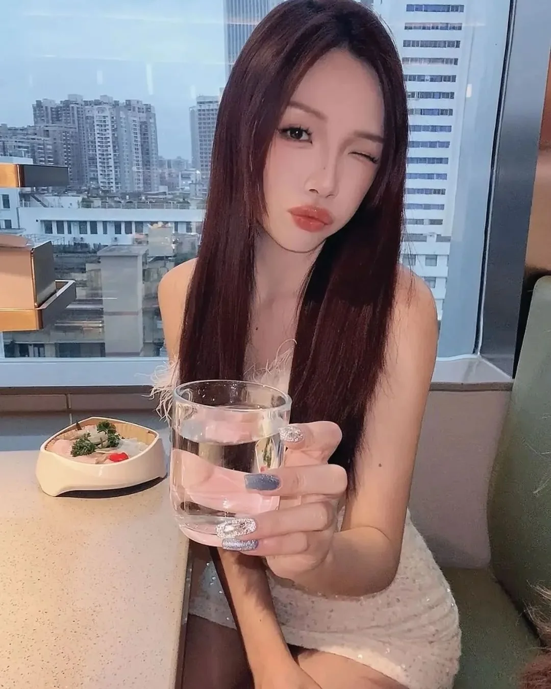 揭开线下陪🥣的神秘面纱：遮羞布下的