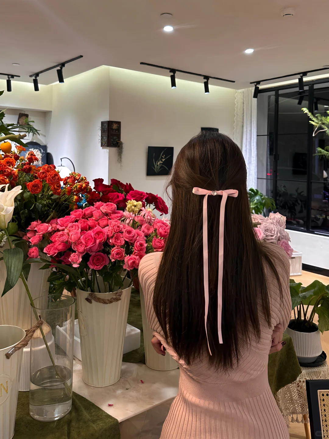 看到有花的地方就走不动