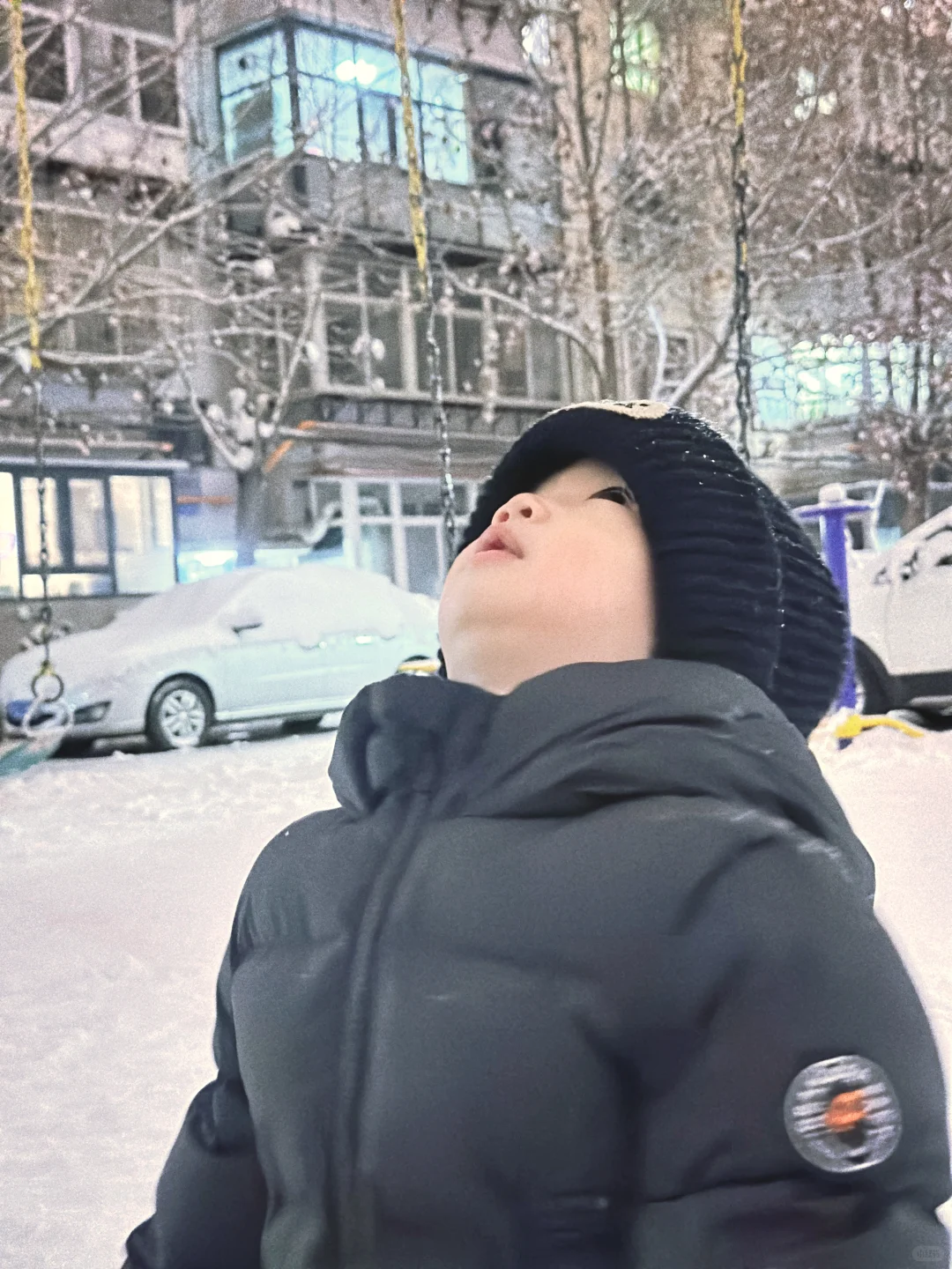 第一场雪｜一生要出片的中国妈妈