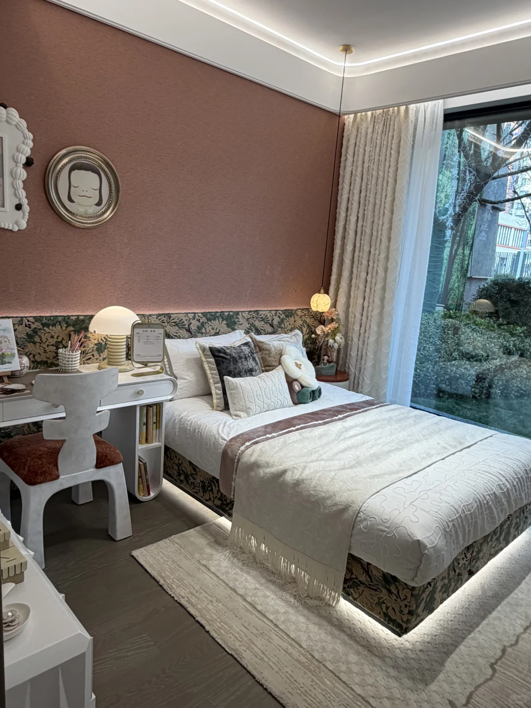 在石家庄，也算一只脚踏入富人区了……