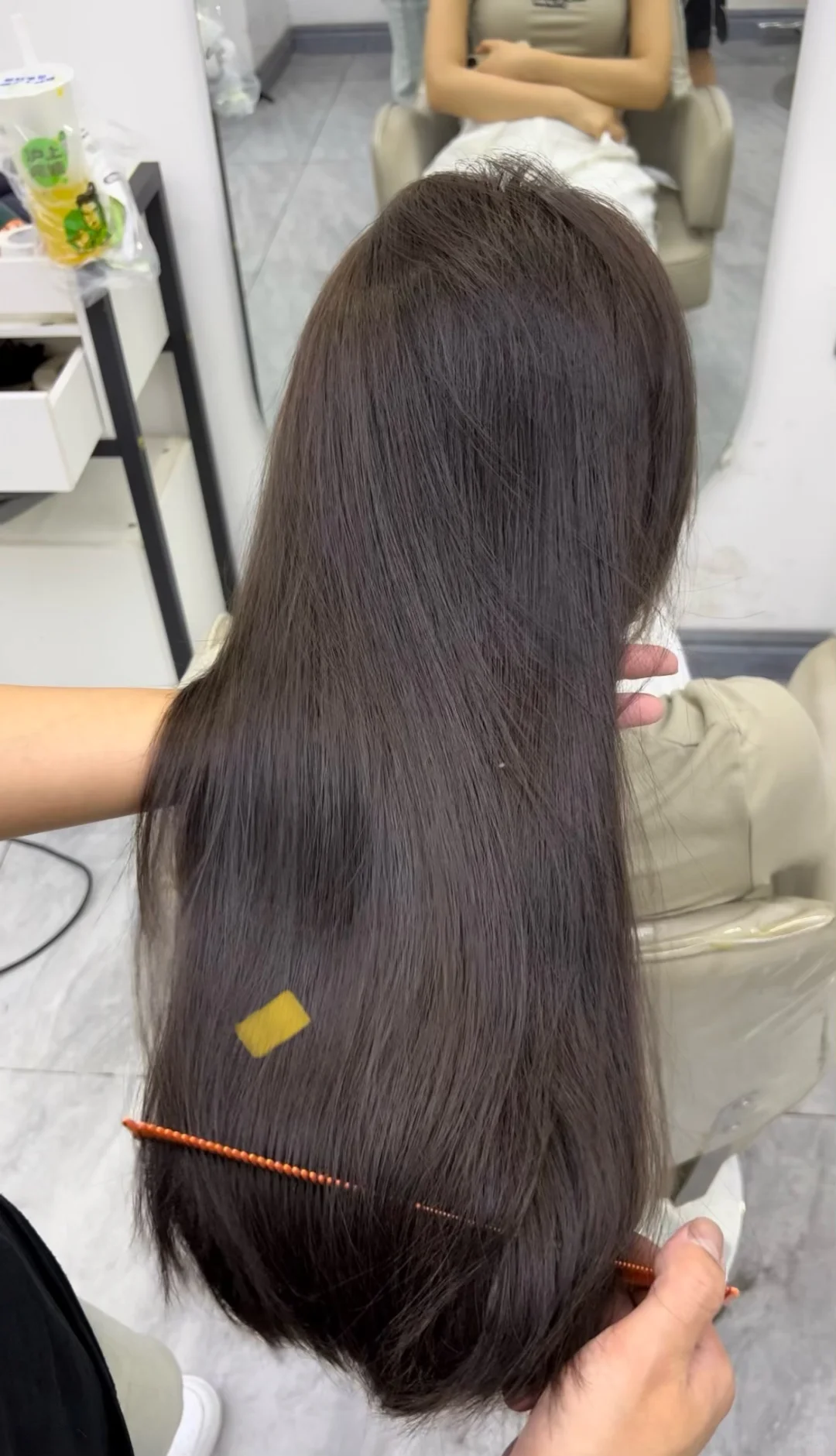 关于00后在邯郸新世纪开了一家理发店