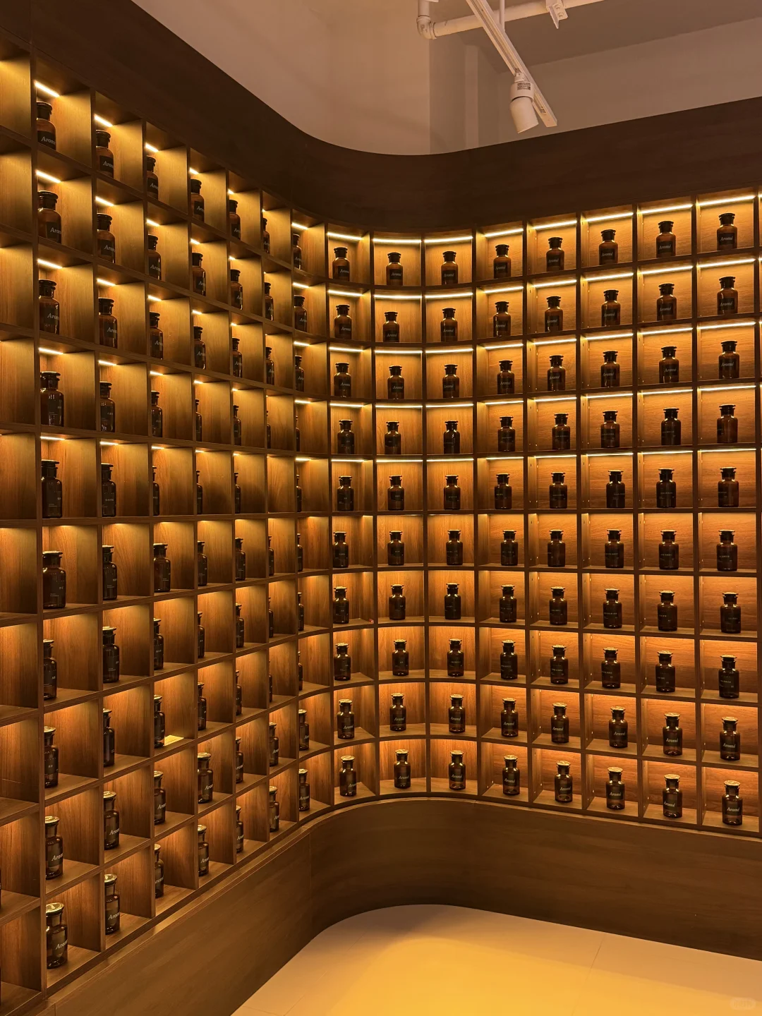 邯郸探店｜不仅能调香！ins风环境也超级出片