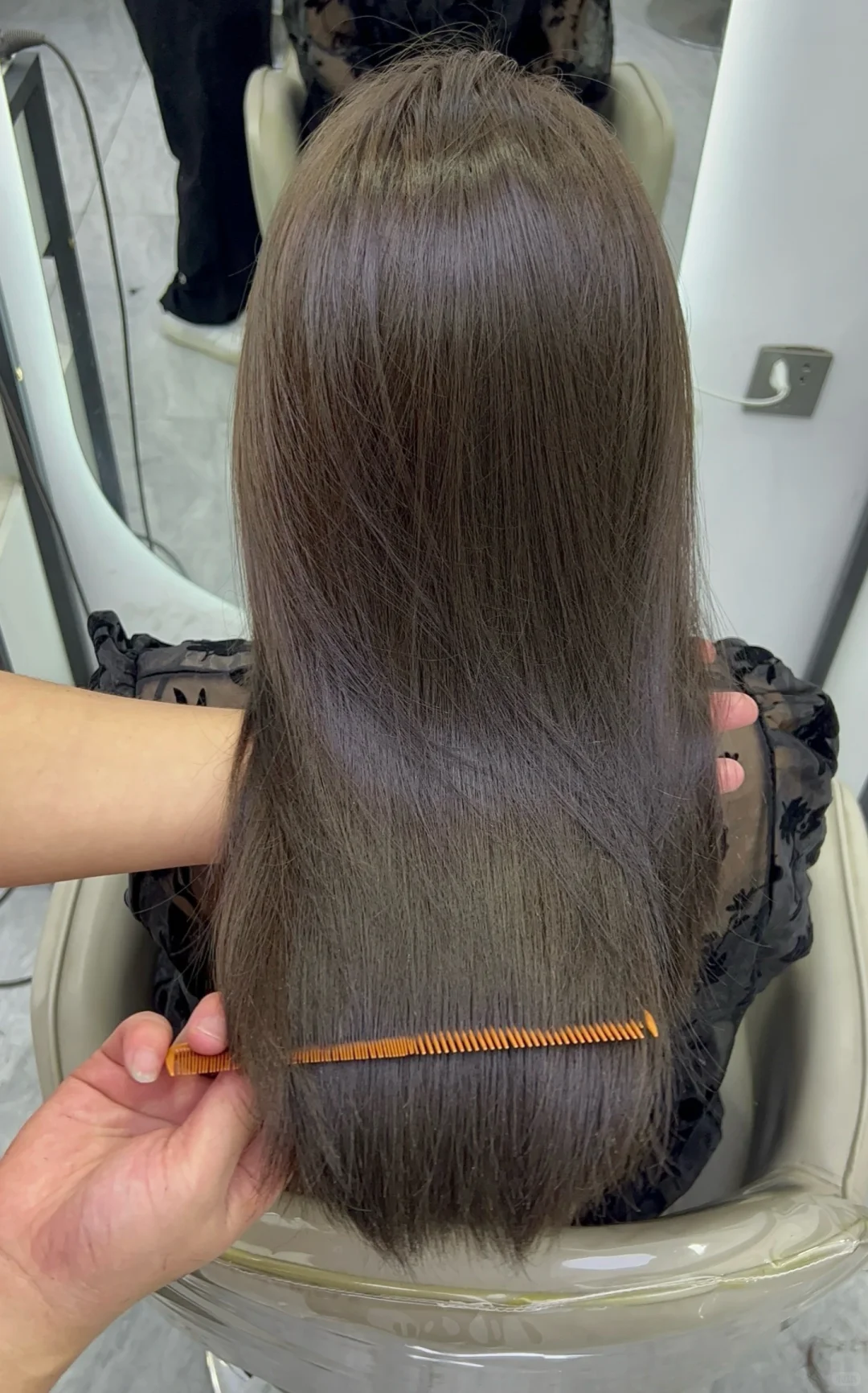 关于00后在邯郸新世纪开了一家理发店