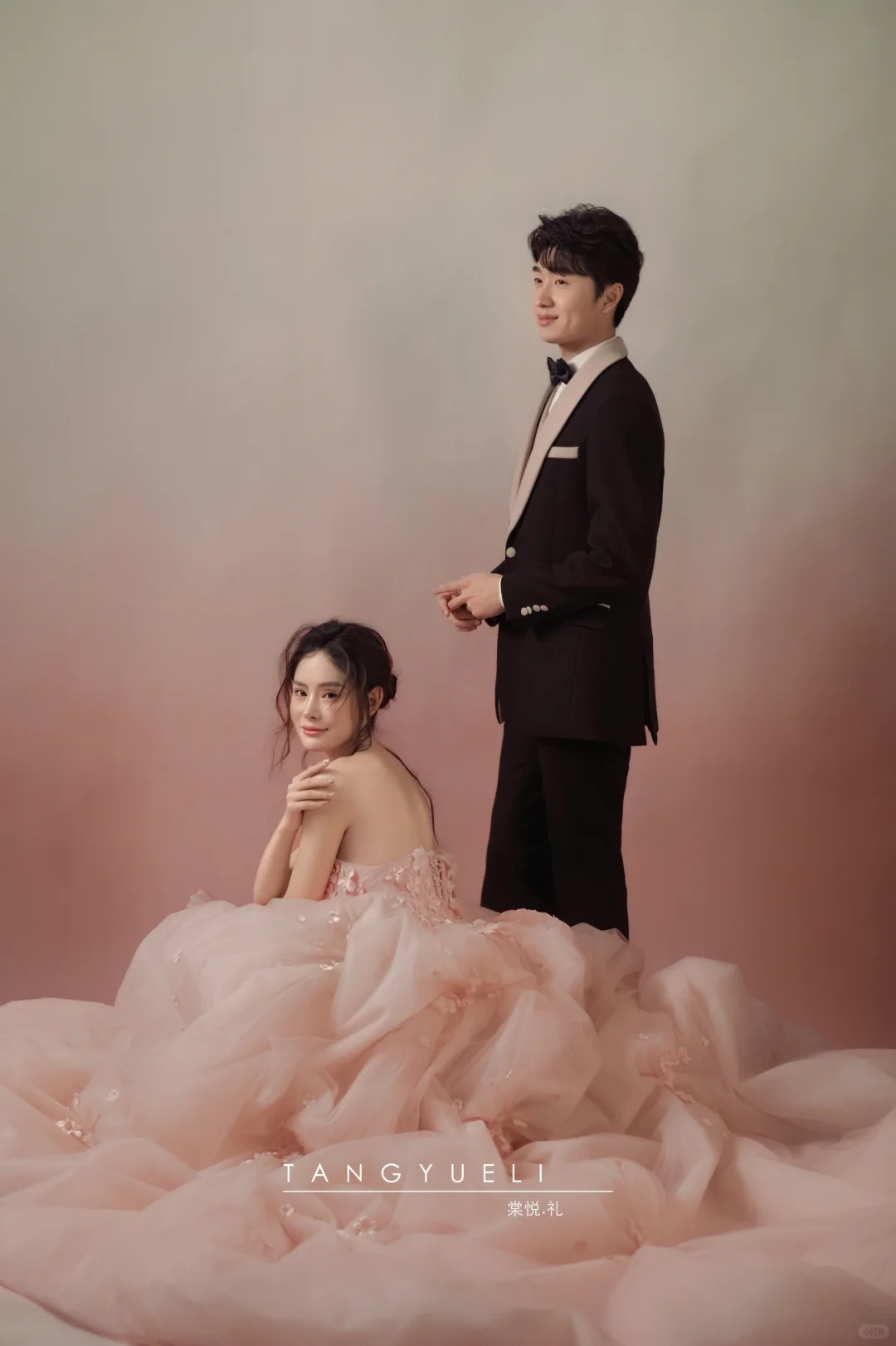 美神降临❗少女感爆棚的粉色系🌸油画婚纱照