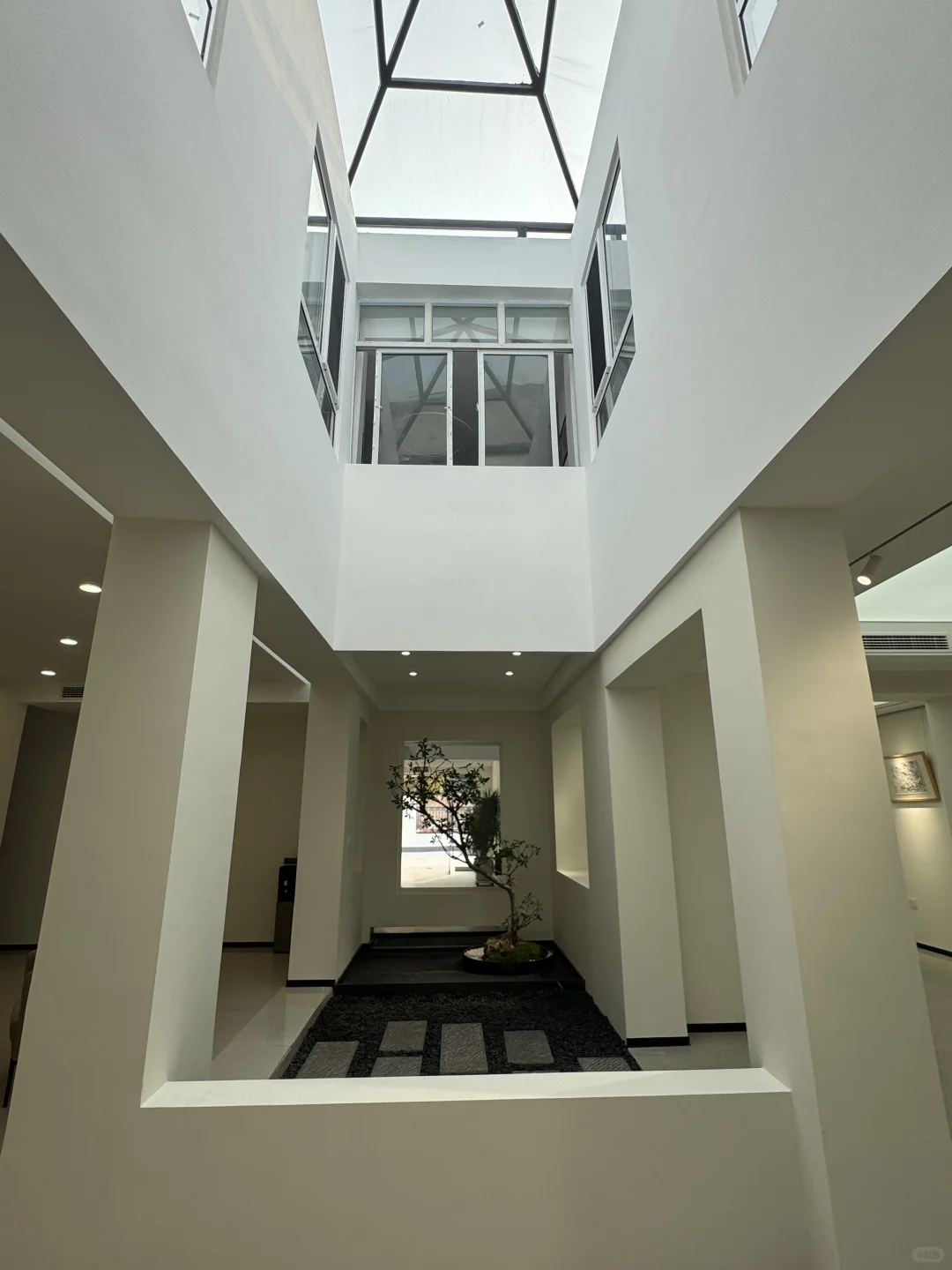 邢台达活泉旁的惊喜！鸿一艺术空间成立了！