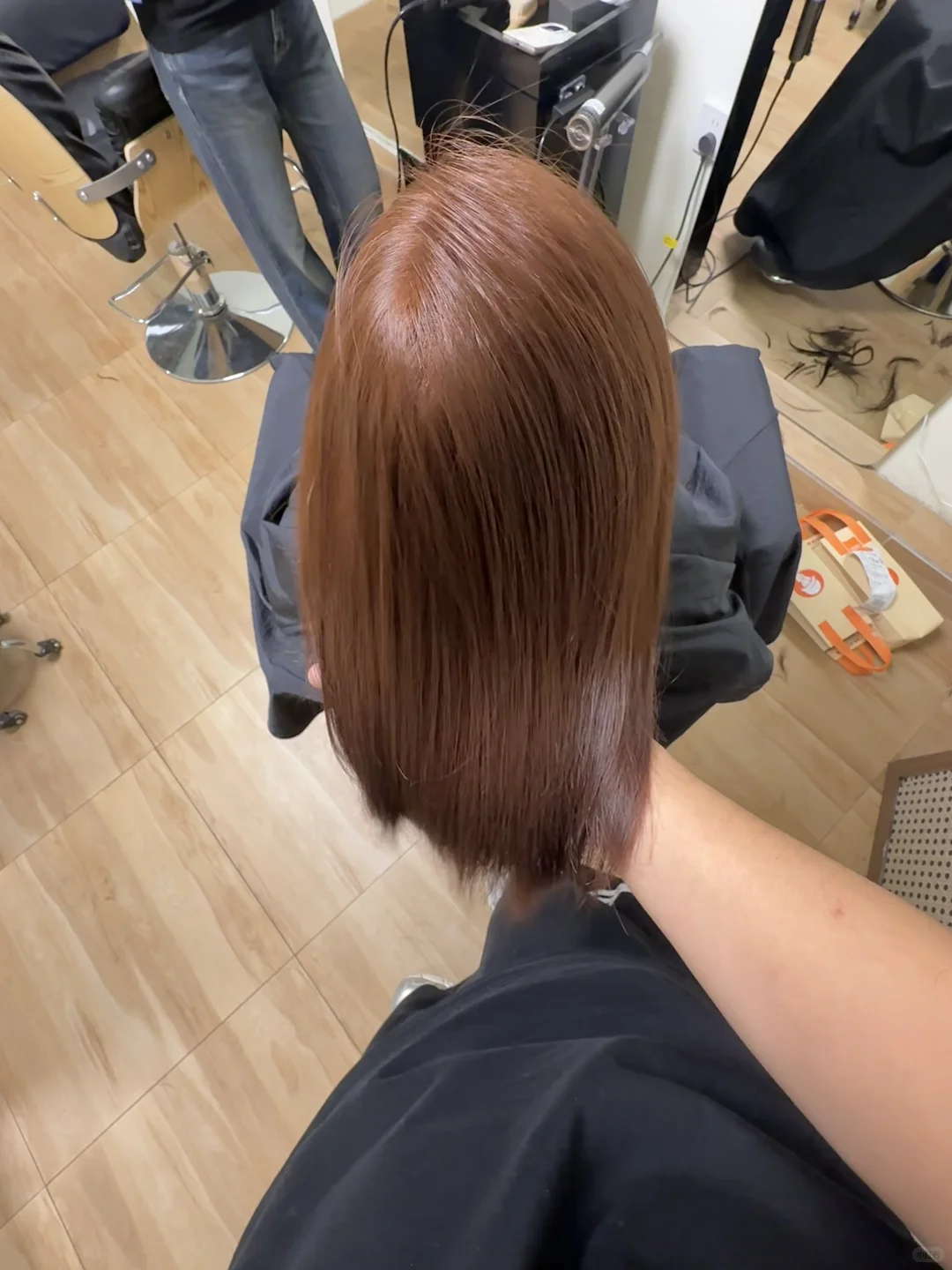 邢台00后夫妻开了一家只接待女生的理发店