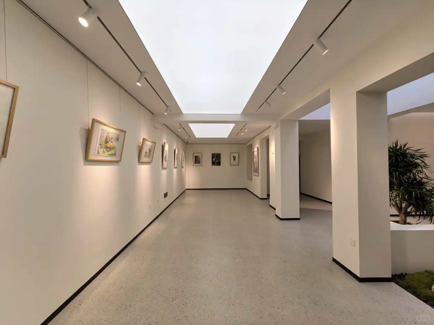 邢台达活泉旁的惊喜！鸿一艺术空间成立了！