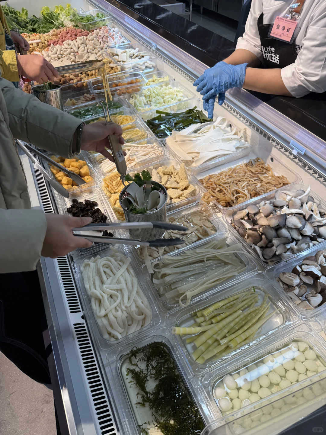 邢台  开了开了  不敢想象这里有多少人！