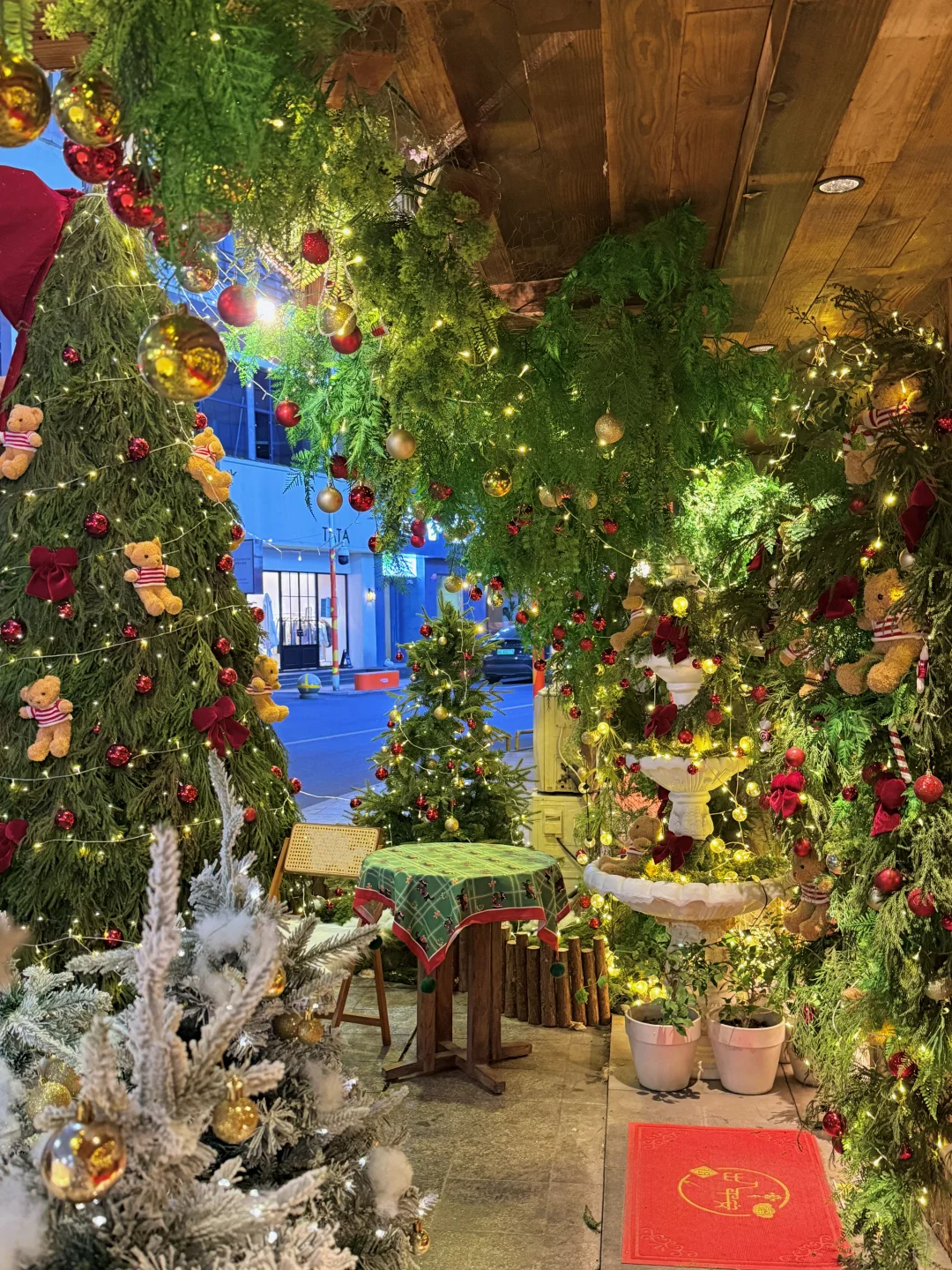 南昌11.18live实况图！！！圣诞氛围杀疯了！！！