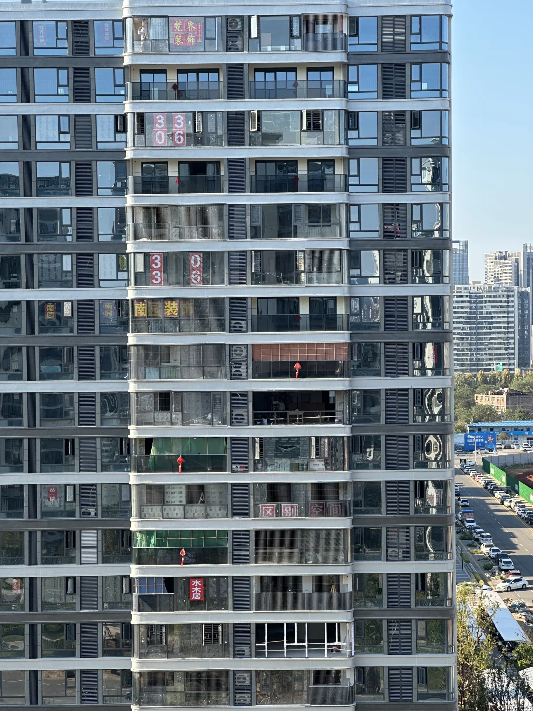 赣州对面几栋楼都在装修！需要开荒保洁嘛😊