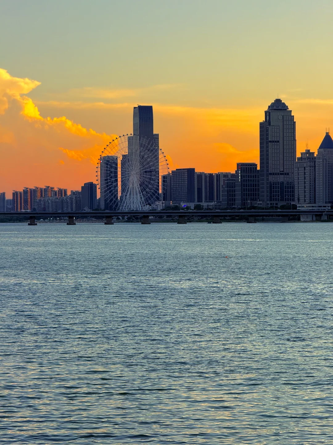 南昌跟风最成功的一次。。。。实况live！