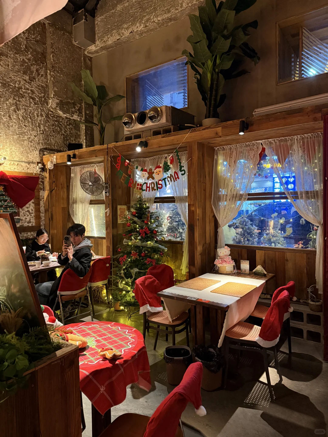 南昌11.18live实况图！！！圣诞氛围杀疯了！！！