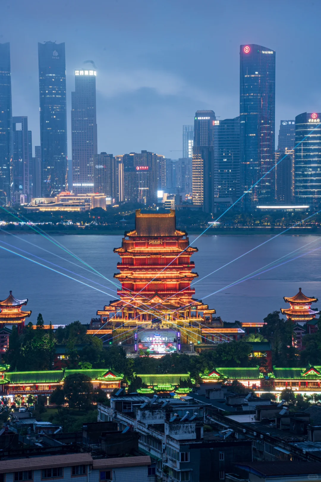 王勃诚不欺我，我拍到了最惊艳的古今同框