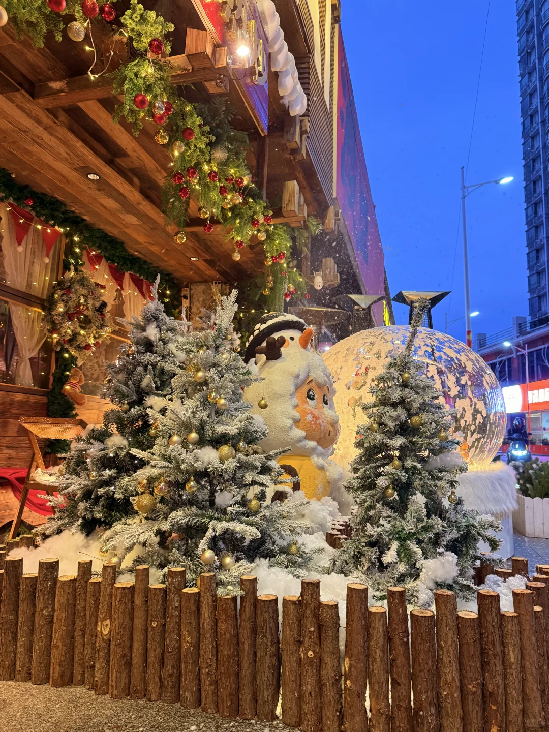 南昌11.18live实况图！！！圣诞氛围杀疯了！！！