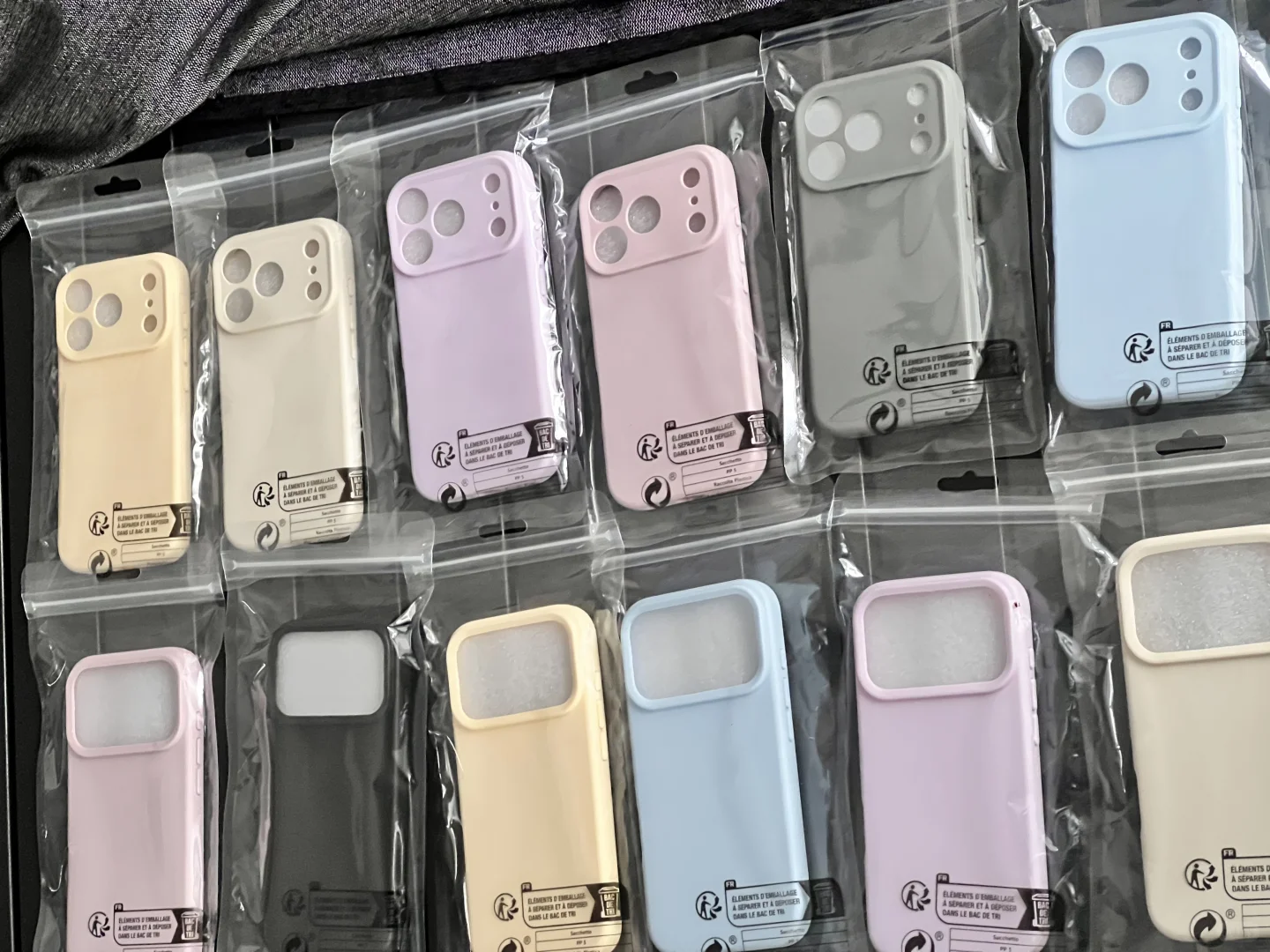 在赣州万象城被追着问的手机壳摊！