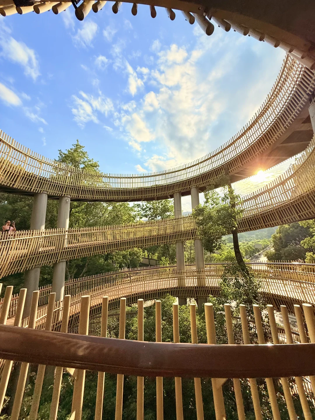 南昌梅岭是个巨大的能量场。。。。