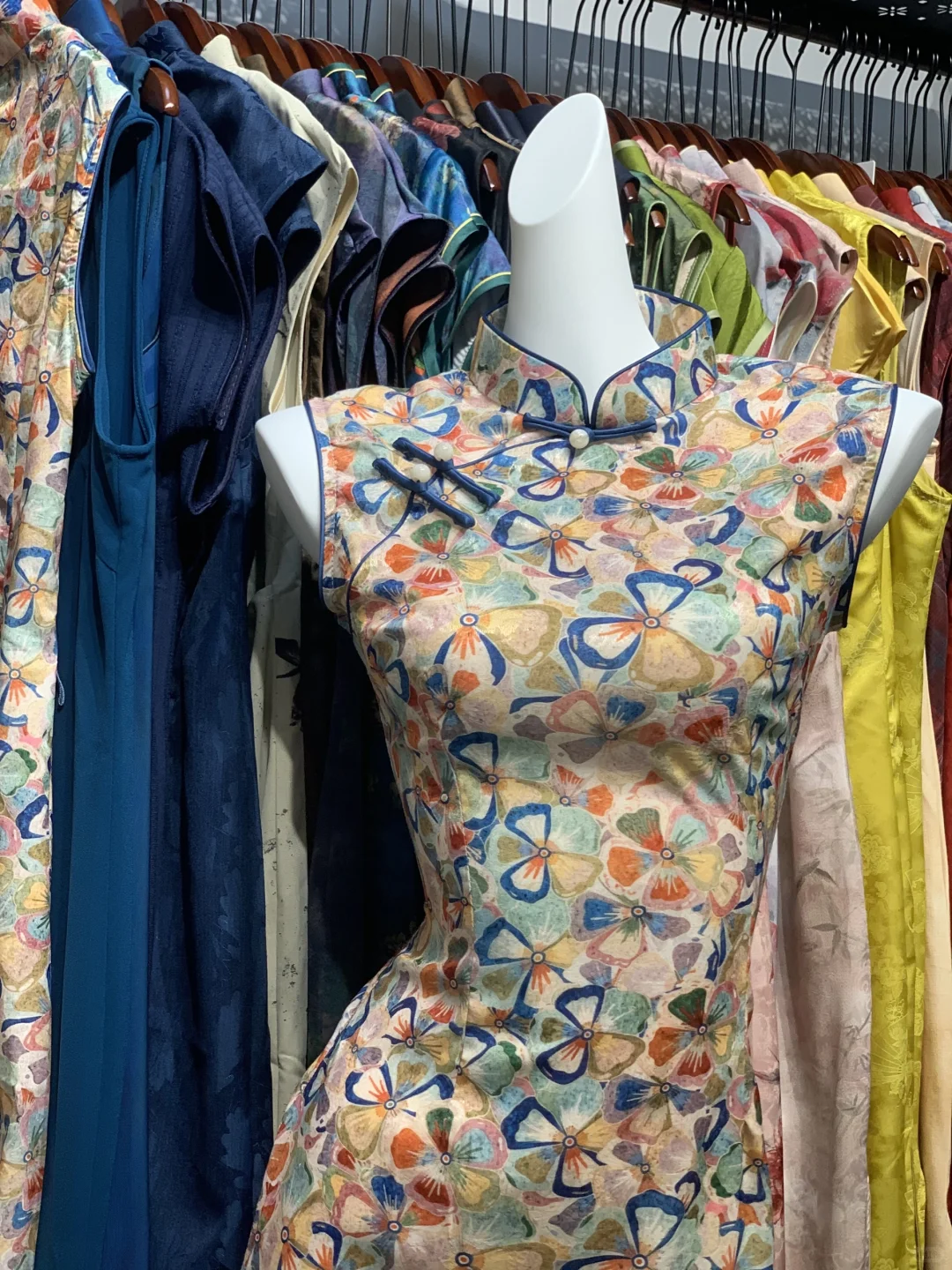 南昌珠宝街|100多的旗袍，一下买了4件