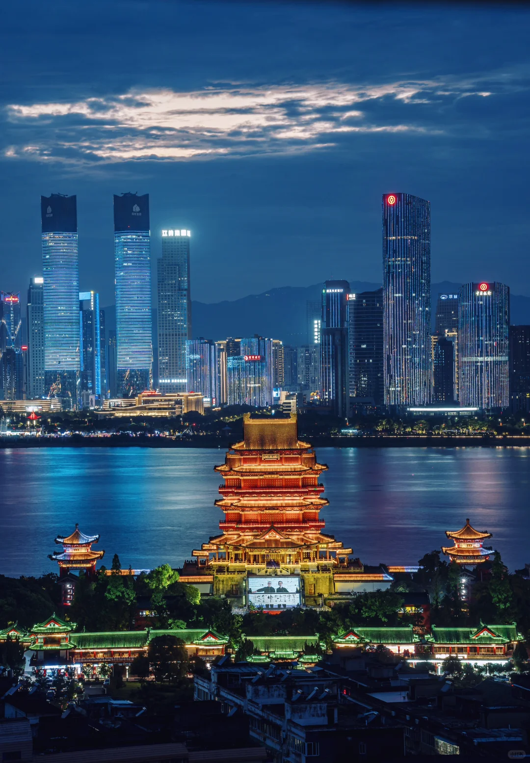 王勃诚不欺我，我拍到了最惊艳的古今同框