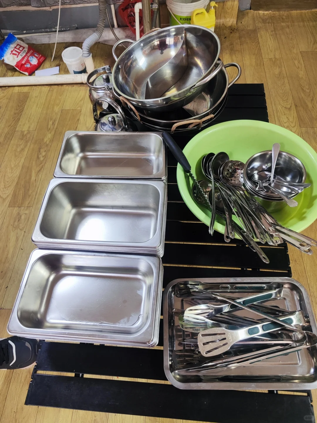 摆摊失败，剩了很多闲置用品，