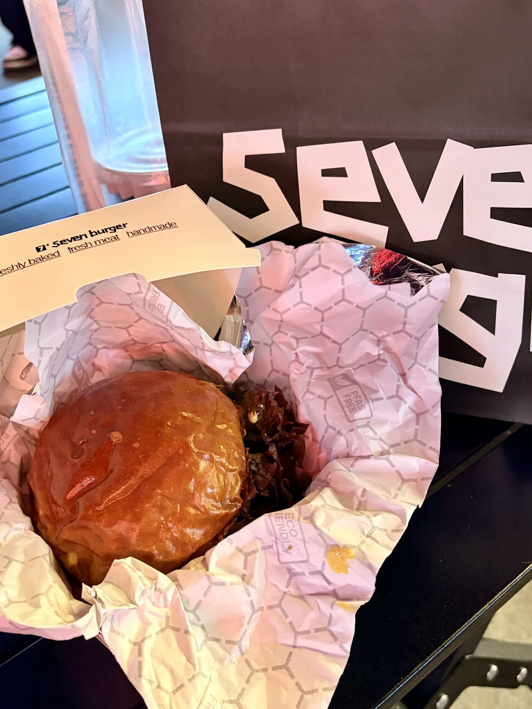 赣州手作凤梨牛肉堡🍔会爆汁！