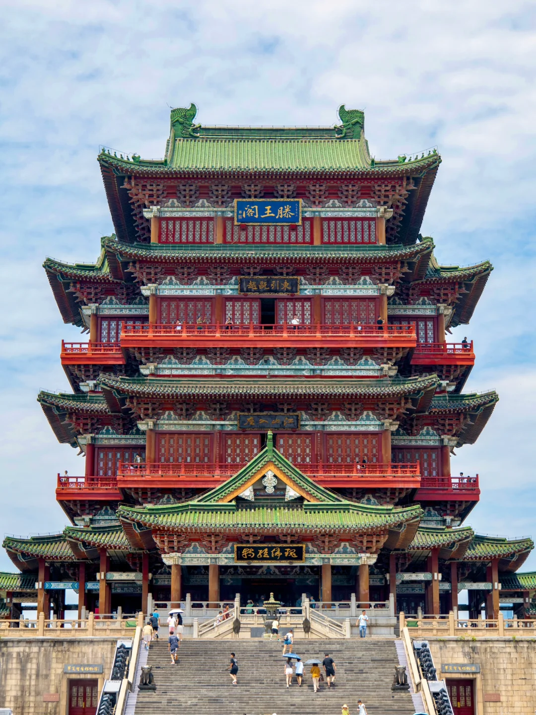 南昌citywalk的照片，发朋友圈被问疯了！！！